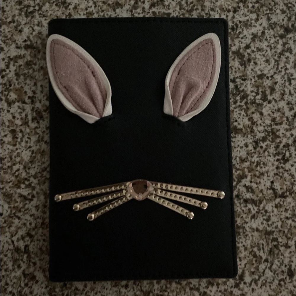 ❌SOLD❌Kate Spade Passport Holder - Picture 5 of 5